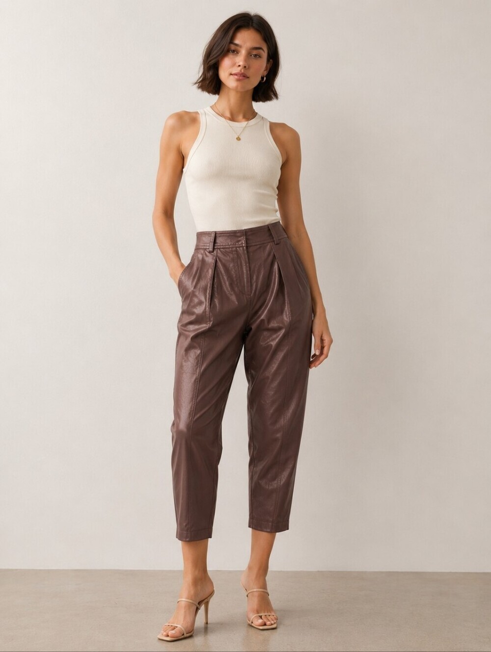 ❤️ BLANK NYC HIGH RISE PLEATED TAPERED CROP GRAPE SHAKE VEGAN LEATHER PANTS, 2S